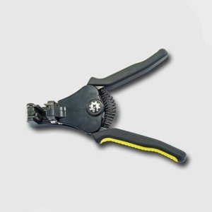 Odizolávací kleště XTline