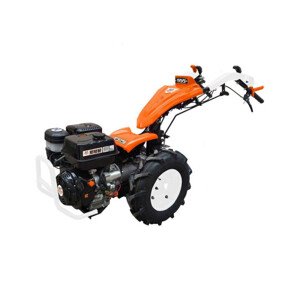 Ruris C977 + kultivátor