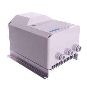 Frekvenční měnič na 230V pro převod napětí na 400V do 1100W